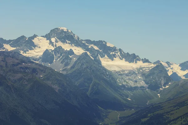 Grzbiet Górski Śniegu Lodzie Scena Górska Świeżym Powietrzu — Zdjęcie stockowe