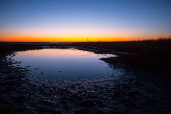 Pequeño Lago Una Pradera Crepúsculo Dramático Cuiet Fondo Aire Libre — Foto de Stock