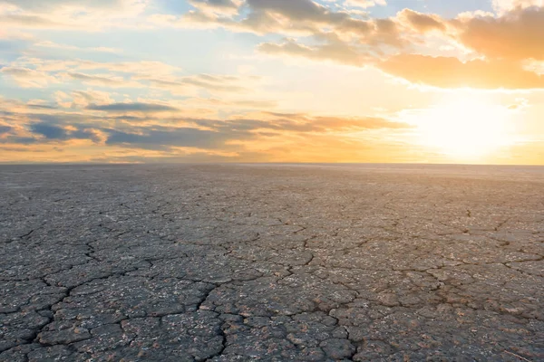 Tierra Seca Agrietada Atardecer Escena Salvaje Aire Libre — Foto de Stock