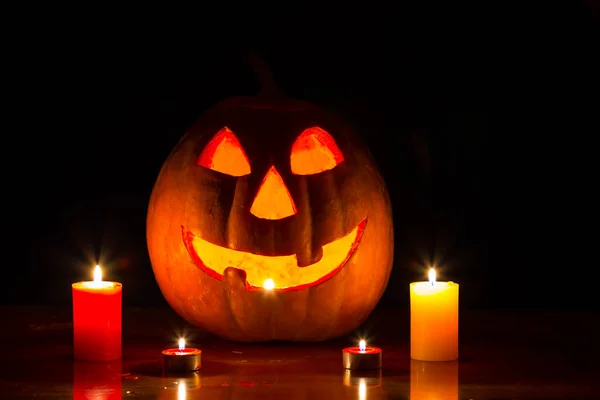 Halloween Mystieke Nacht Scene Jack Lantaarn Pompoen Met Kaars Tafel — Stockfoto