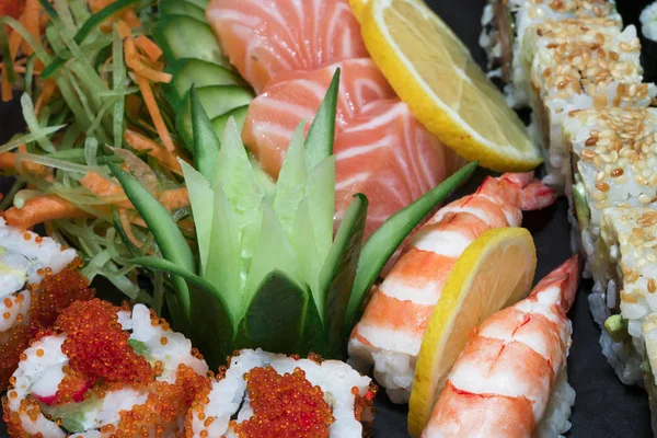 Odmiany Sushi Kraba Łososia — Zdjęcie stockowe