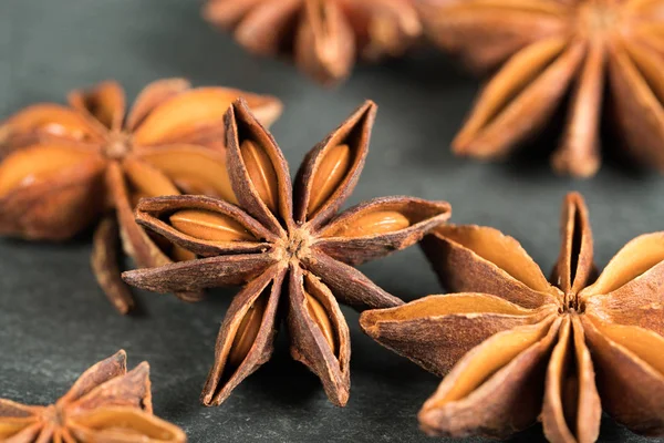 anason tohumu ve kabuk tarçın