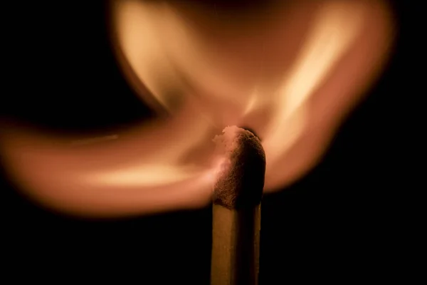 불타는 화약과 검정색 — 스톡 사진