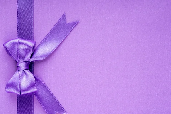 Фіолетова Стрічка Фіолетовому Фоні — стокове фото