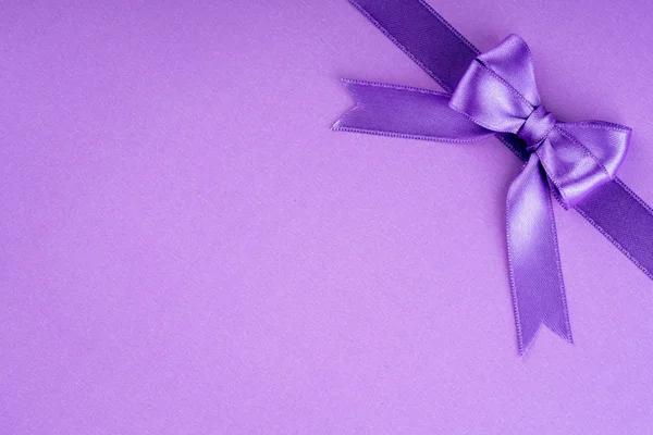 Фіолетова Стрічка Фіолетовому Фоні — стокове фото