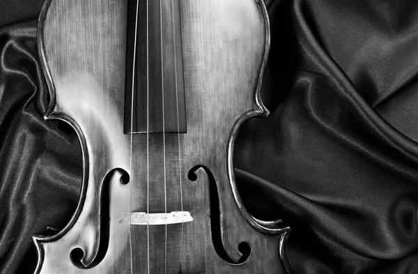 Violino Fundo Seda Preto Branco Vista Superior Perto — Fotografia de Stock