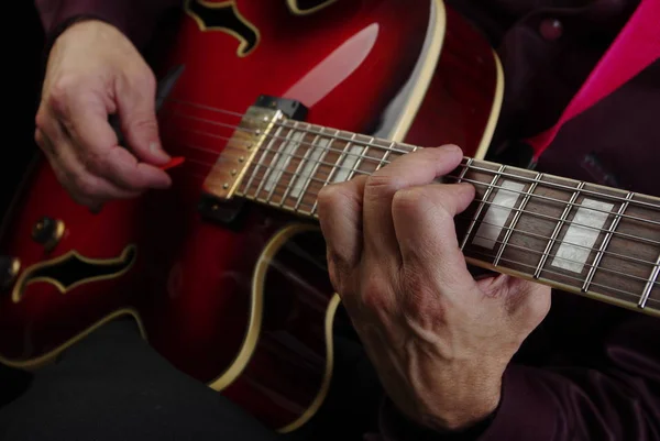 Mãos Guitarrista Guitarra Perto — Fotografia de Stock