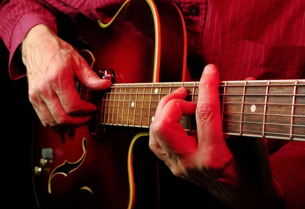 Mãos Guitarrista Guitarra Perto — Fotografia de Stock