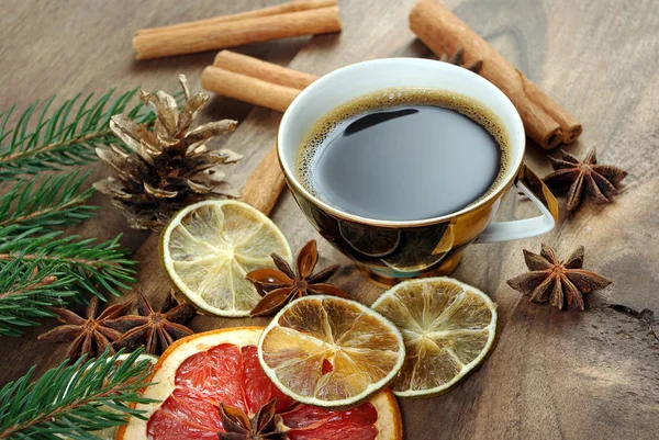 Sfondo Natalizio Limone Secco Pompelmo Stelle Anice Cannella Tazza Caffè — Foto Stock