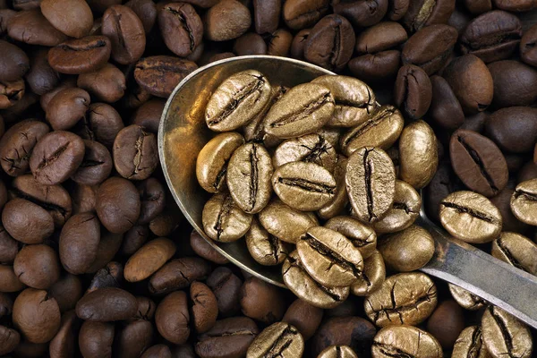 Arany Kávébab Egy Halom Kávébab Koncepció Luxus Rendkívüli Kávébab Egy — Stock Fotó