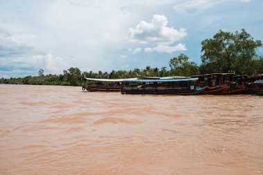 Mekong nehrinde tekneler