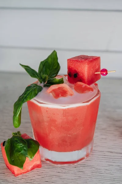 Frischer Wassermelonen Cocktail Auf Einem Holztisch — Stockfoto