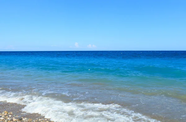 Mar Mediterrâneo Bonito Com Água Azul Turquesa Kemer Turquia — Fotografia de Stock