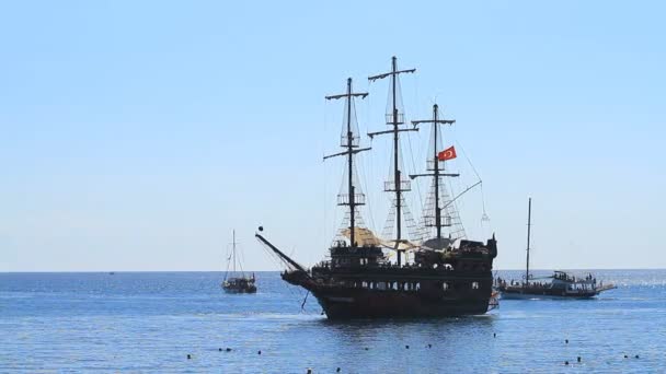 Kemer Turkey June 2018 Pirate Frigate Sails Sea Kemer Turkey — Stock Video