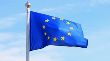 gökyüzüne karşı Avrupa Birliği bayrağı