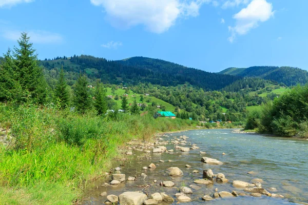 Mountain Cheremosh River Verkhovyna Cárpatos Ucrânia — Fotografia de Stock