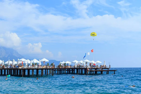 Morze Śródziemne i beach Resort w Kemer — Zdjęcie stockowe