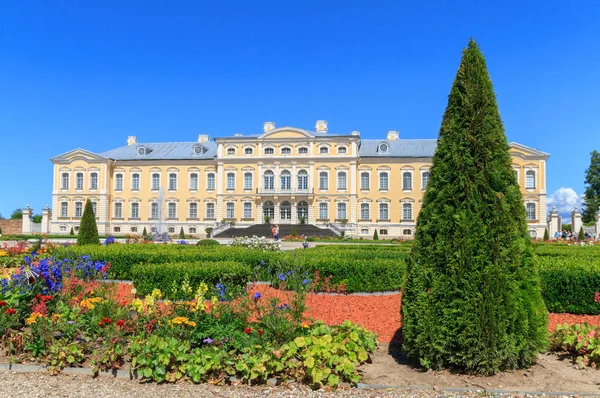 Letonya 'daki Rundale Sarayı . — Stok fotoğraf