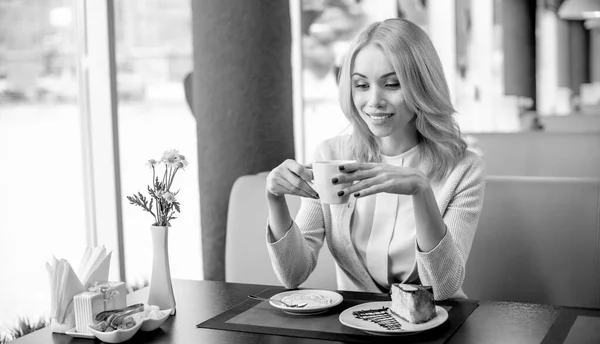 Young woman in Cafe — Stock Photo, Image