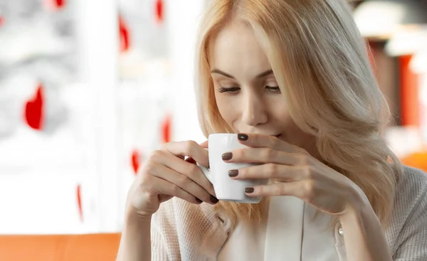 Young woman in Cafe — Stock Photo, Image