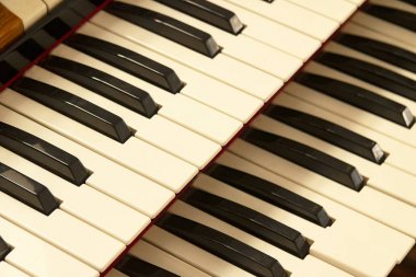 Kilisedeki eski orgun anahtarları.