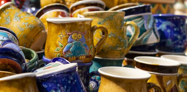 Baykuş resmi olan bu fincan.