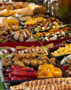 Şehir panayırı. Fuarda büfe resepsiyonu.