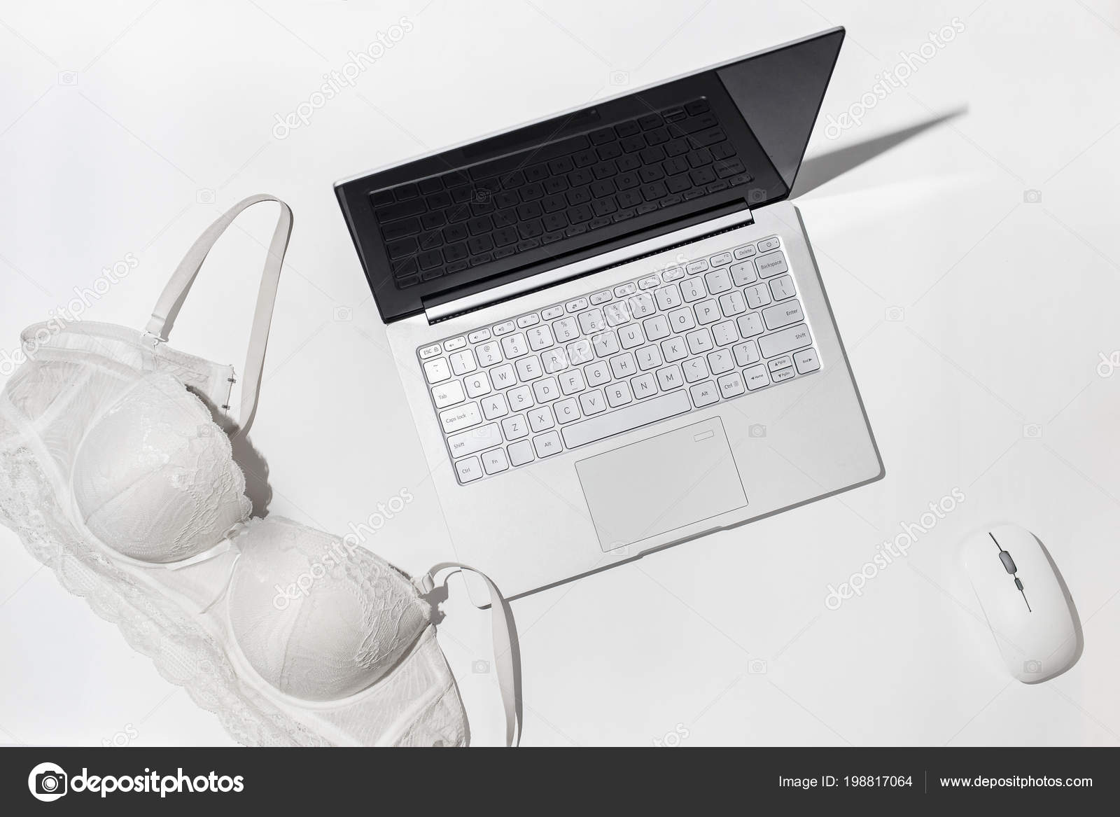 trahayutsya-virtualniy-seks-eroticheskiy-otsasivayushih