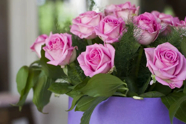 Rosa Rosen Aus Nächster Nähe Ein Strauß Rosa Rosen Einer — Stockfoto