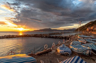 Chiavari plaj ve deniz - Tigullio Körfezi - Ligurian Denizi - İtalya
