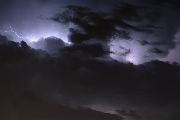 Rayo y tormenta en el Golfo de Tigullio - Mar de Liguria  - — Foto de Stock