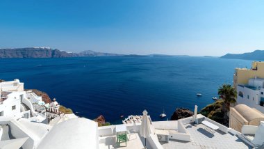 Oia köyü - Santorini Kiklad adası - Ege denizi - Yunanistan