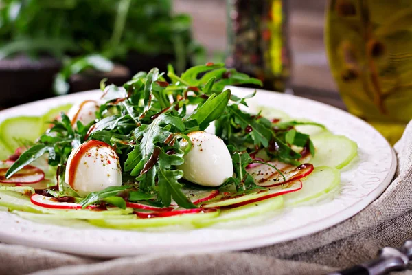 Close Carpaccio Radish Arugula Mozzarella Sauce — Stock Photo, Image