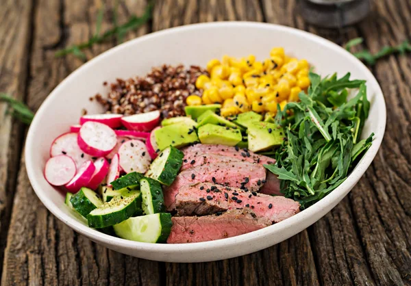 Gezond Diner Buddha Bowl Lunch Met Gegrilde Biefstuk Quinoa Mais — Stockfoto
