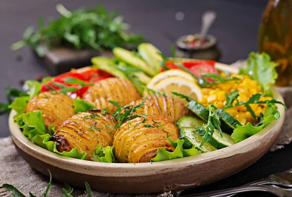 Vegetarische Buddha Bowl Rauwe Groenten Gebakken Aardappelen Kom Veganistische Maaltijd — Stockfoto