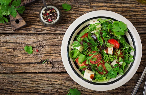 Salade Met Tomaten Kaas Koriander Zoetzure Saus Georgische Keuken Gezonde — Stockfoto