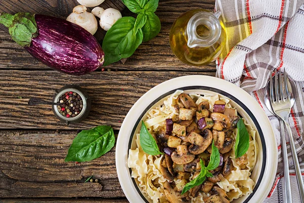 Vegetarian Pasta Mushrooms Aubergines Eggplants Italian Food Vegan Meal Top — Stock Photo, Image