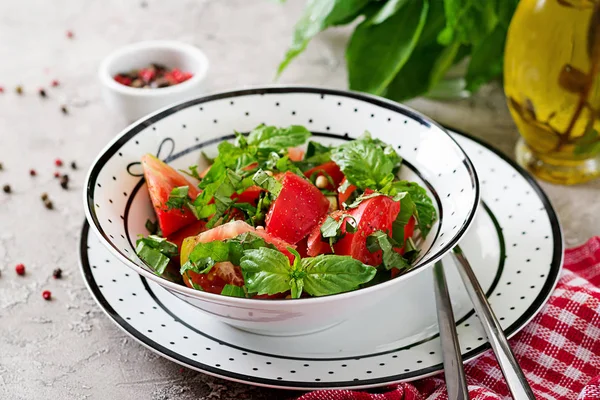 Insalata Pomodoro Con Basilico Pinoli Ciotola Sana Dieta Vegetariana Vegana — Foto Stock