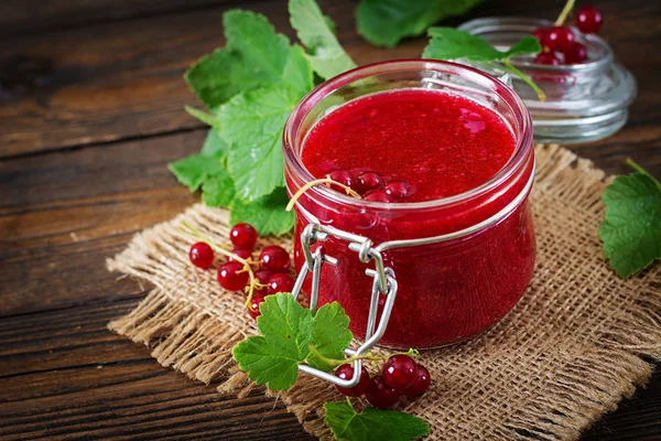 Close Jar Red Currant Jam Wooden Background Tasty Food — Stock Photo, Image