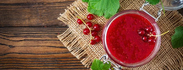 Red Currant Jam Jar Wooden Background Tasty Food Flat Lay — Stock Photo, Image