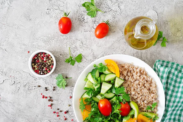 Dieetmenu Gezonde Vegetarische Salade Van Verse Groenten Tomaten Komkommer Paprika — Stockfoto