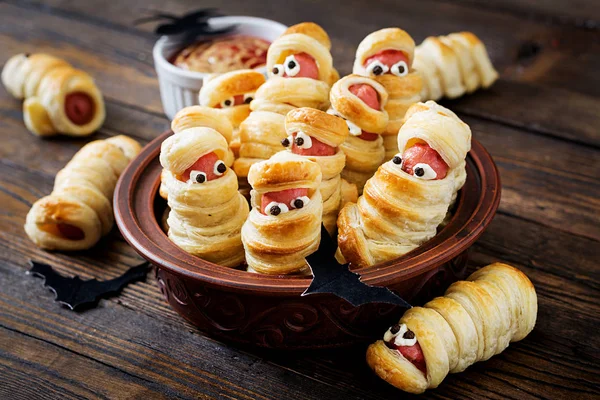 Scary Sausage Mummies Dough Funny Eyes Table Funny Decoration Halloween — Stock Photo, Image