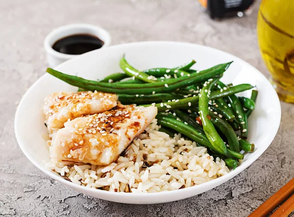 Fish Fillet Served Rice Soy Sauce Green Beans White Plate — Stock Photo, Image