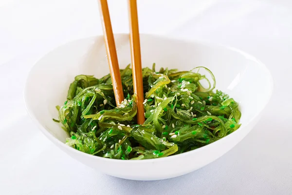 Wakame Chuka Seaweed Salad Sesame Seeds Bowl White Background Traditional — Stock Photo, Image