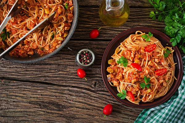 Massa Bolonhesa Espaguete Com Molho Tomate Legumes Carne Picada Massa — Fotografia de Stock