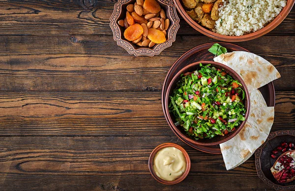 Ensalada Salsa Fresca Con Tomates Pimienta Cebolla Hierbas — Foto de Stock