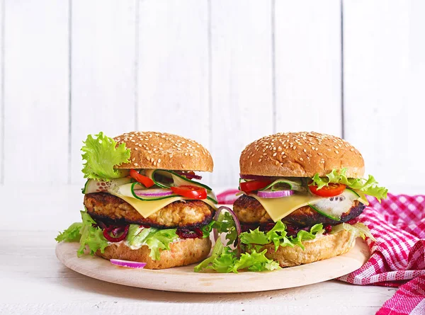 Tasty Grilled Homemade Hamburger Burger Chicken Tomato Cheese Cucumber Lettuce — Stock Photo, Image