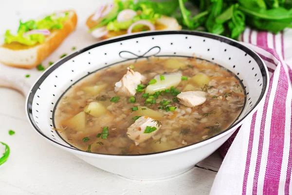 Zuppa Grano Saraceno Con Pollo Piatto Pane Con Senape Ang — Foto Stock