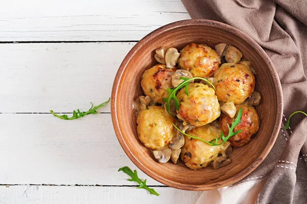 Deliciosas Albóndigas Caseras Con Salsa Champiñones Cocina Sueca Vista Superior —  Fotos de Stock