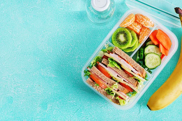 School Lunch Box Sandwiches Vegetables Water Fruits Table Healthy Eating — Stock Photo, Image